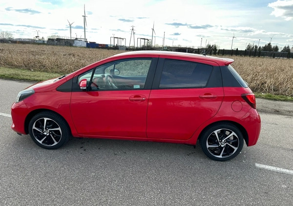 Toyota Yaris cena 42000 przebieg: 118183, rok produkcji 2015 z Żuromin małe 137